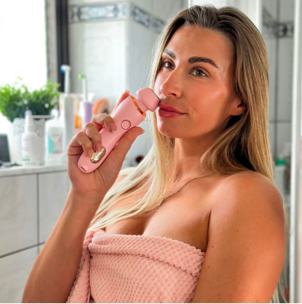 Kit GlissePro : rasoir + 2 têtes + gant exfoliant
